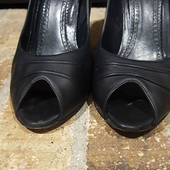 Brooks Brothers | Peep Toe Leather Heel - Picture 5 of 7